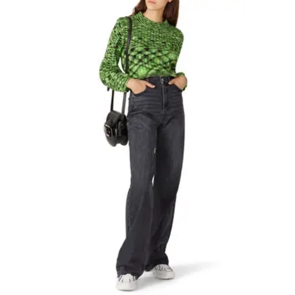 BlankNYC Women's Green The Clash Crew
Neck Balloon Sleeves Sweater - Picture 4 of 16